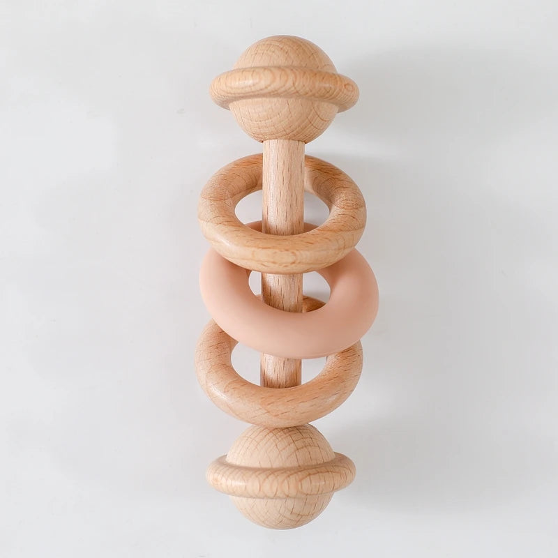 Hochet sensoriel en bois et silicone – jouet d’éveil 0–12 mois
