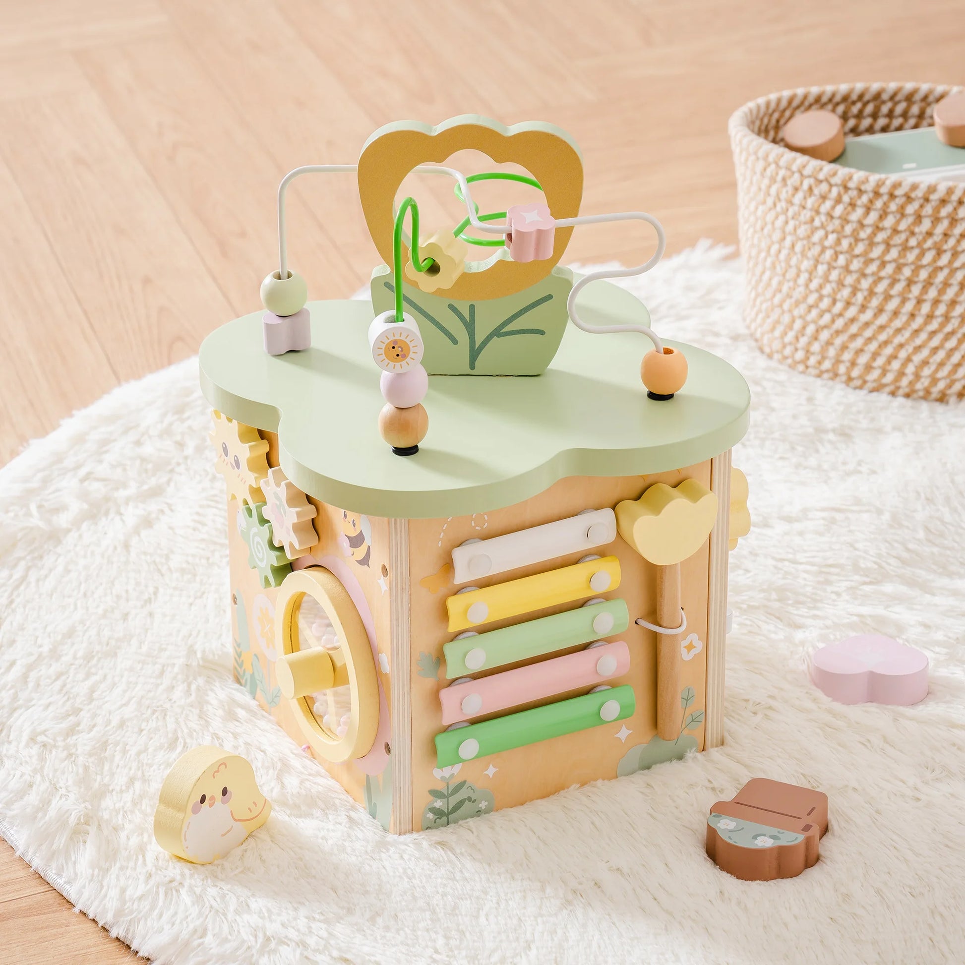 Cube éducatif en bois Montessori – 9 activités en 1